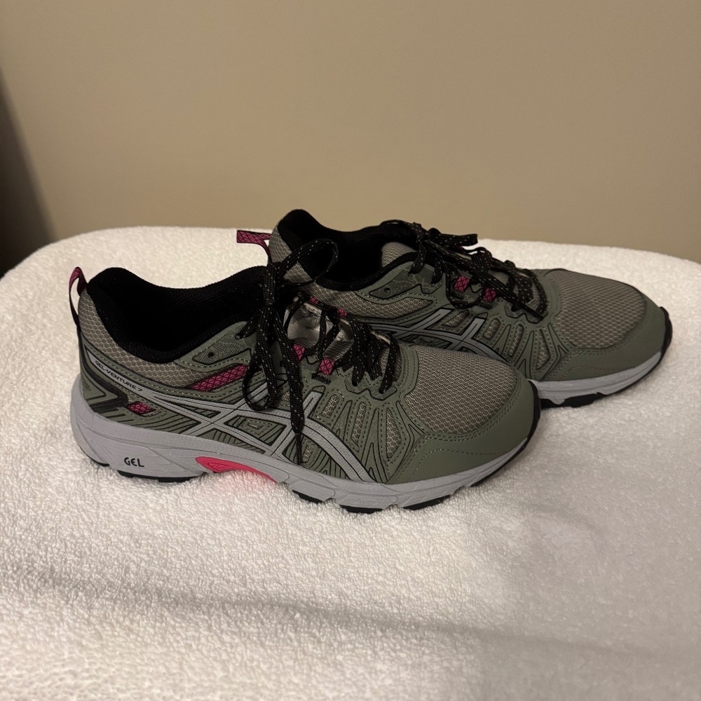 WOMEN'S ASICS - Picture 3 of 6